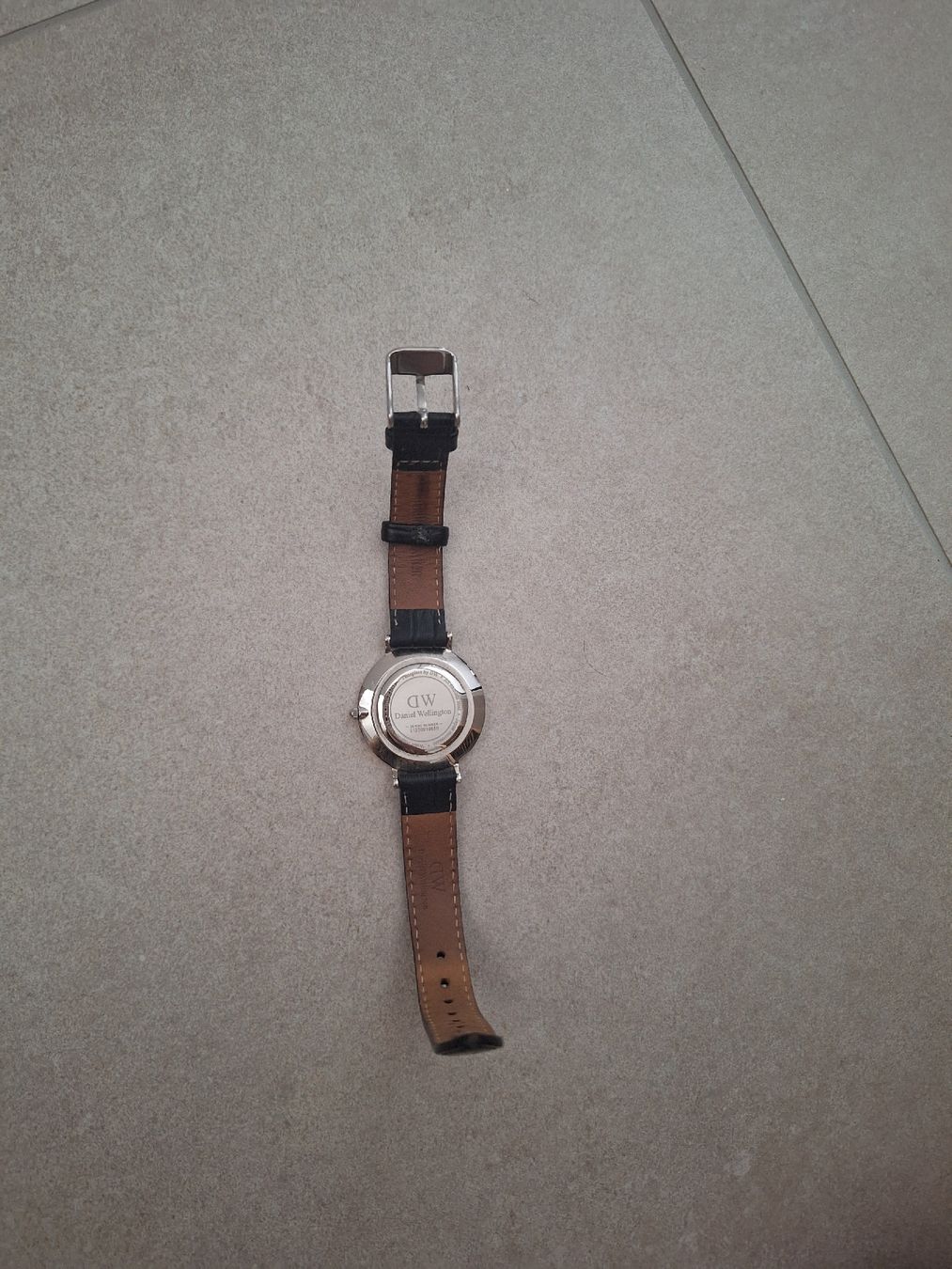 Daniel Wellington Orologi: Daniel Wellington Uhr Lederarmband silberfarben – Usato da Rain venduto da Celi5262_ 2