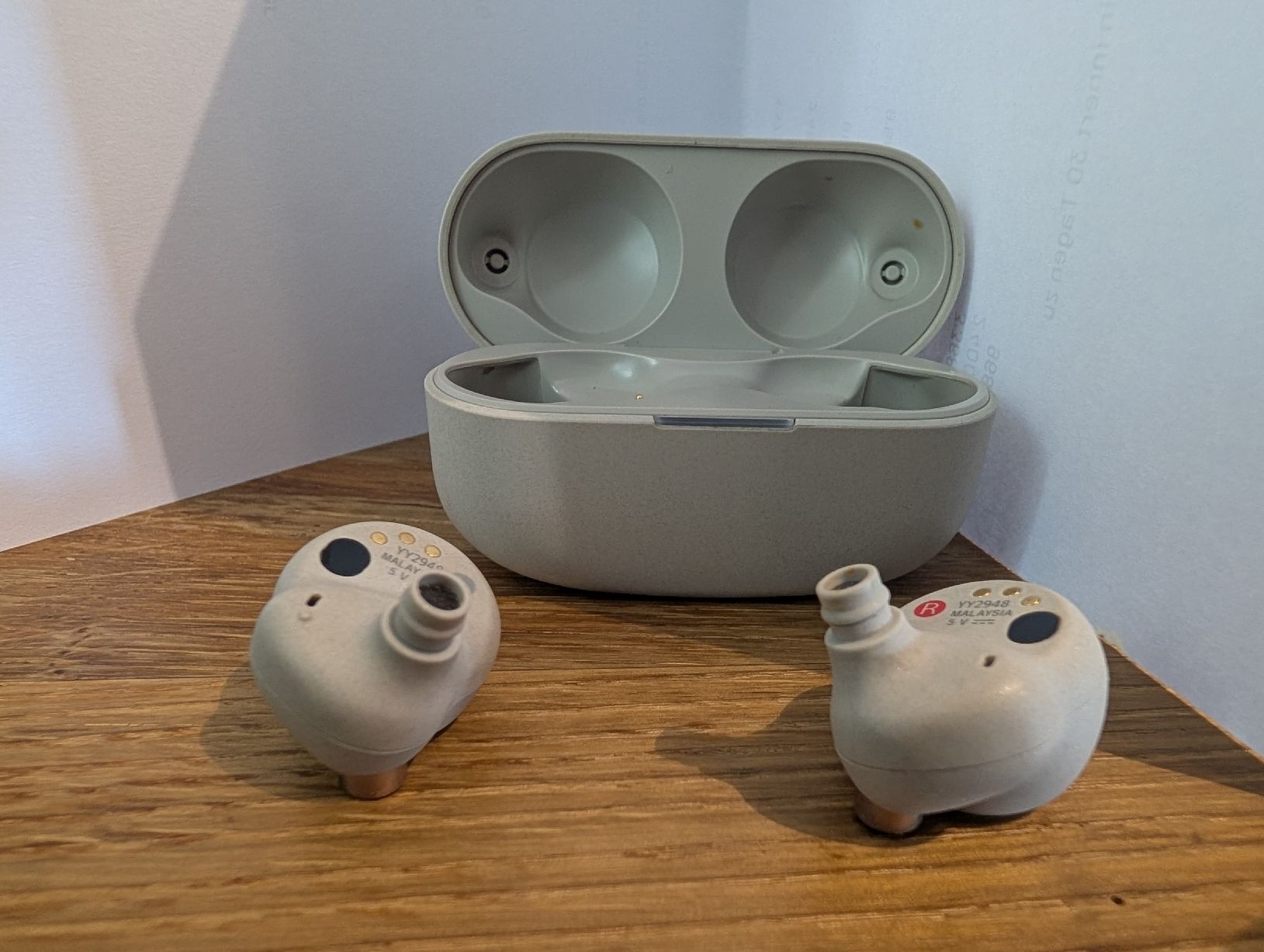 Sony Cuffie: Sony WF-1000XM4 Ohrstöpsel & Ladecase – Difettoso da Walperswil venduto da grimm22 3