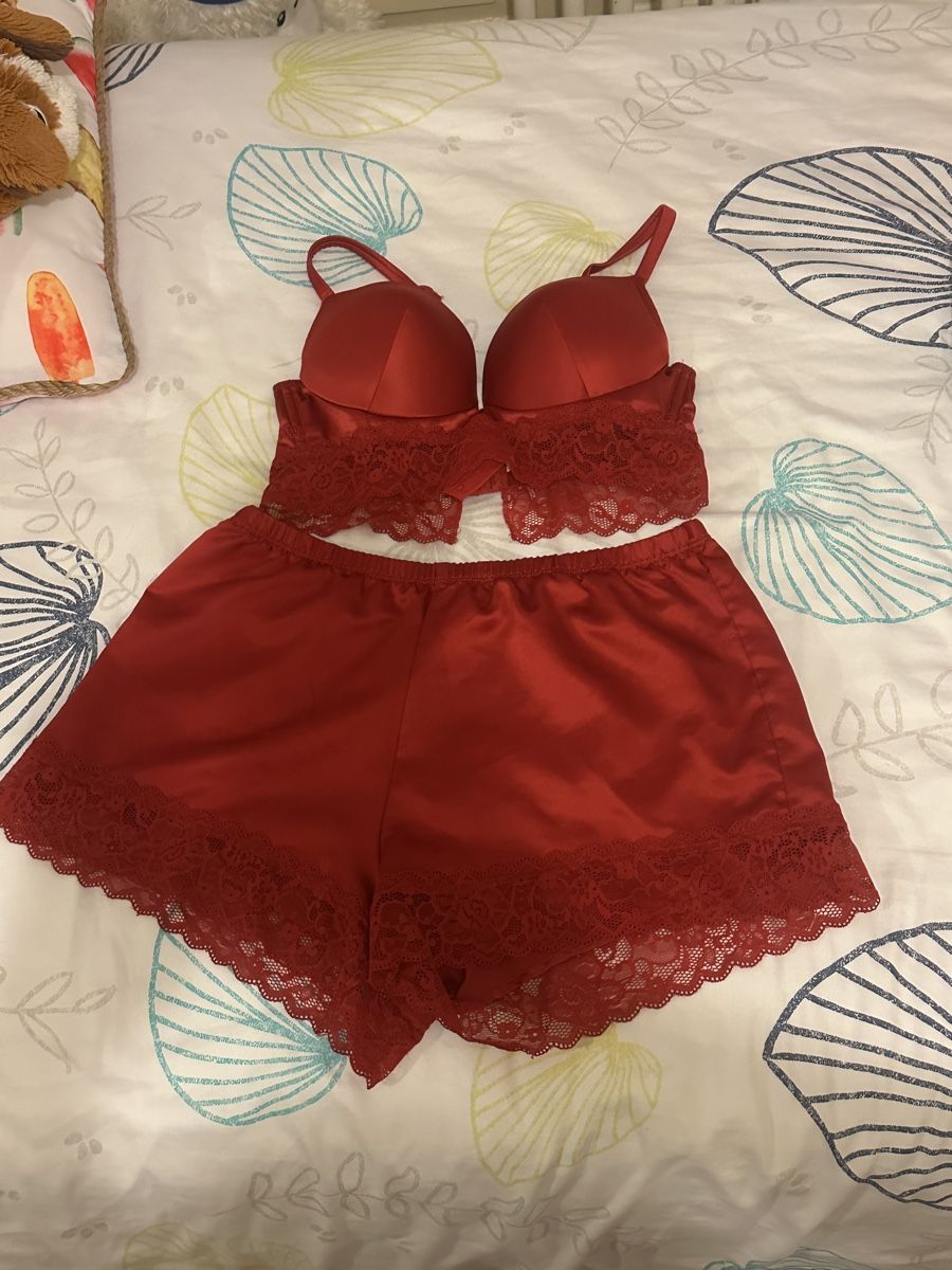 Tezenis Altra biancheria intima: Lingerie – Usato da Uetikon am See venduto da Lorella.v