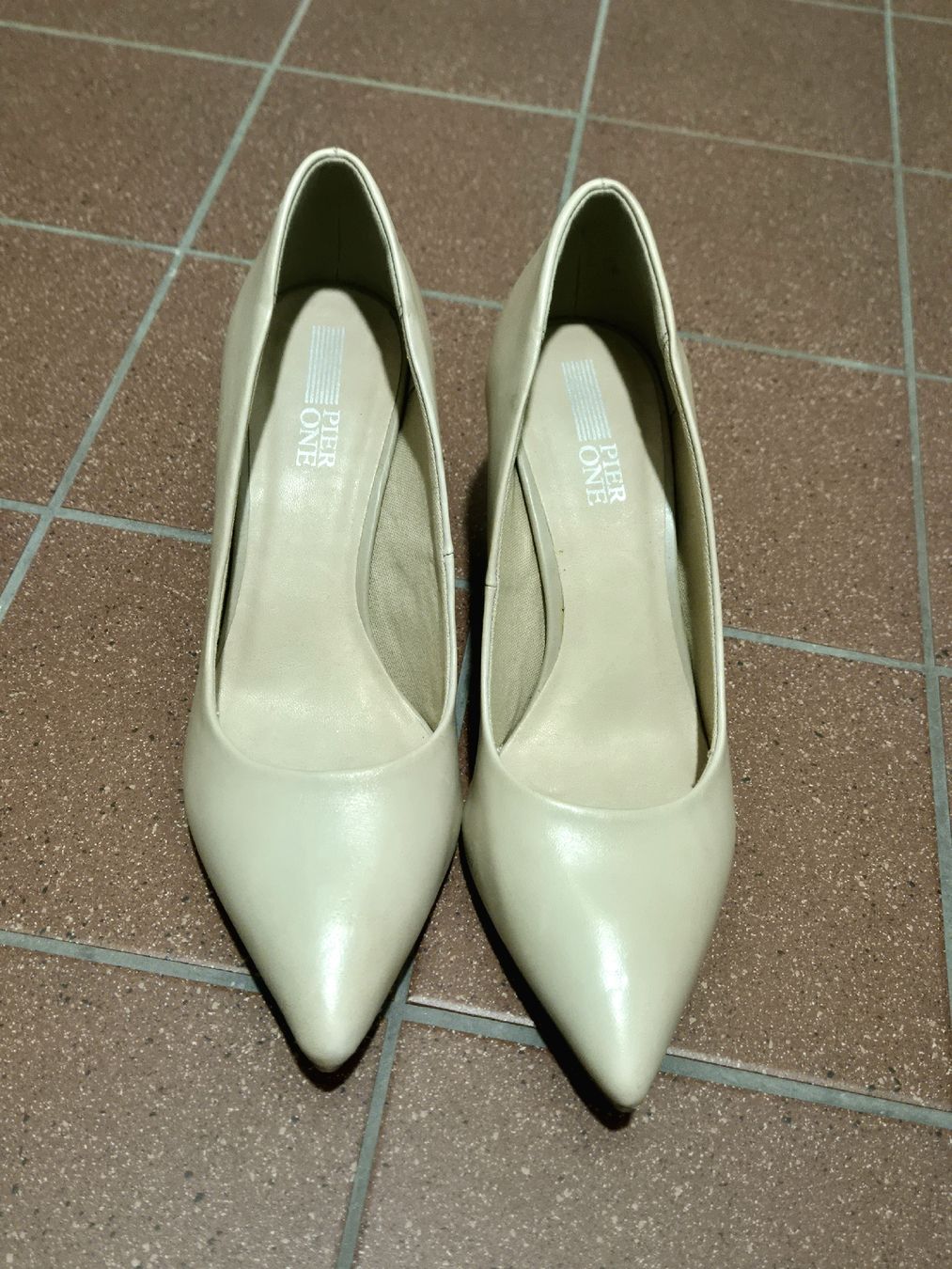 Scarpe da donna: Pier One Pumps, beige, Gr. 36 – Usato da Luzern venduto da bam_qr5p