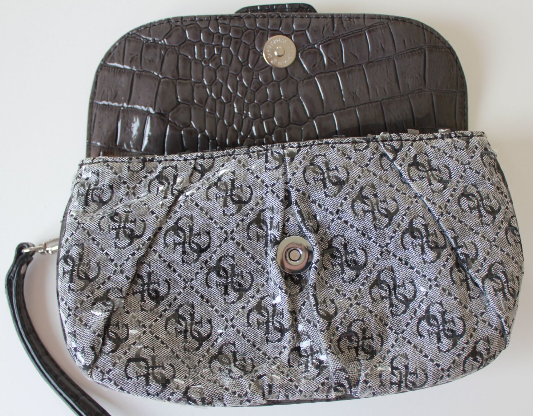 Guess Taschen für Damen: Sac à main / Pochette  Guess    NEU! – Neu und originalverpackt aus Peseux von Gilloss 5