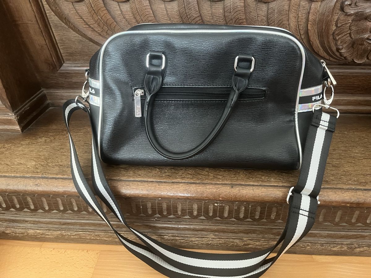 Fila Borse da donna: Fila Tasche , schwarz/ Silber – Usato da Uetikon am See venduto da erz13 8