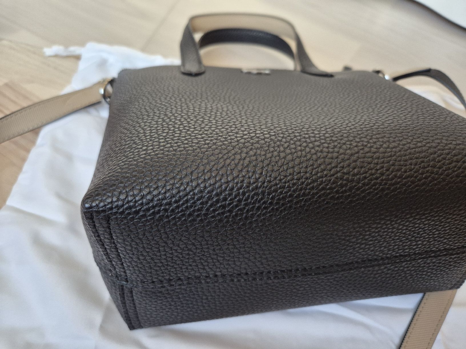 Lacoste Borse da donna: NEUE LACOSTE Schulter- Handtasche – Nuovo (secondo la descrizione) da Unteriberg venduto da VOI_69 2