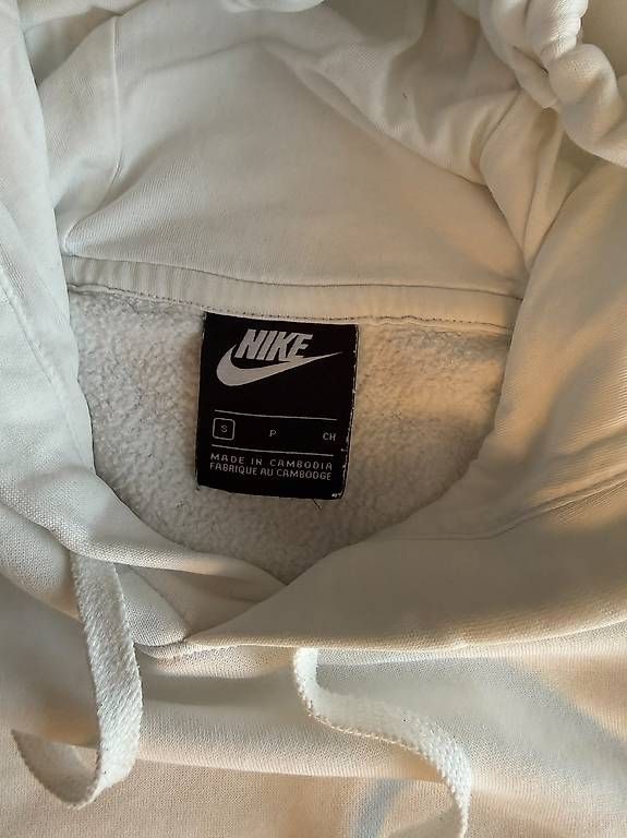 Maglioni & Felpe: NIKE KAPUZENPULLOVER WEISS, GRÖSSE S – Usato da Niederhelfenschwil venduto da Mileko 2