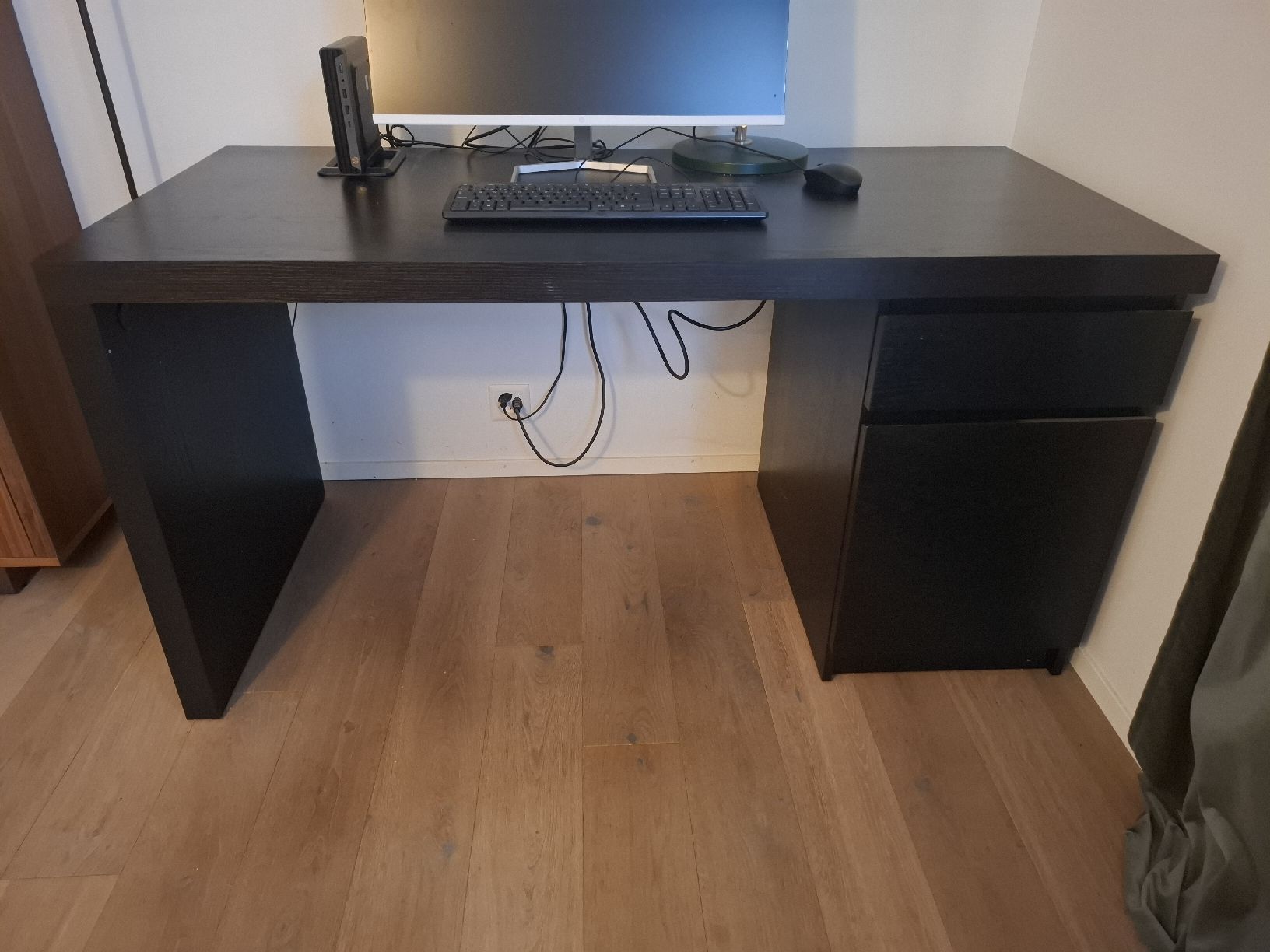 Ikea Scrivanie: Pult • Schreibtisch • Mit 3 Schubladen • IKEA MALM – Usato da Ottenbach venduto da Rasenmaeeher 2
