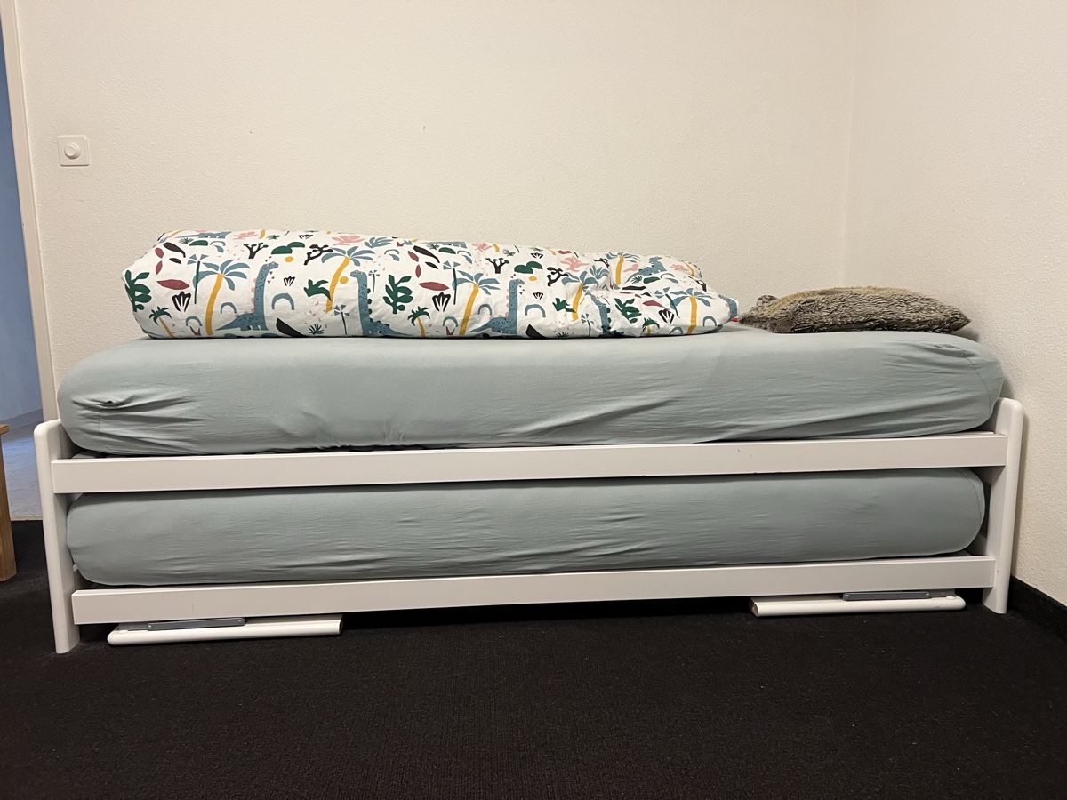Letti: Raumsparbett / Gästebett – Usato da Gattikon venduto da Leuda