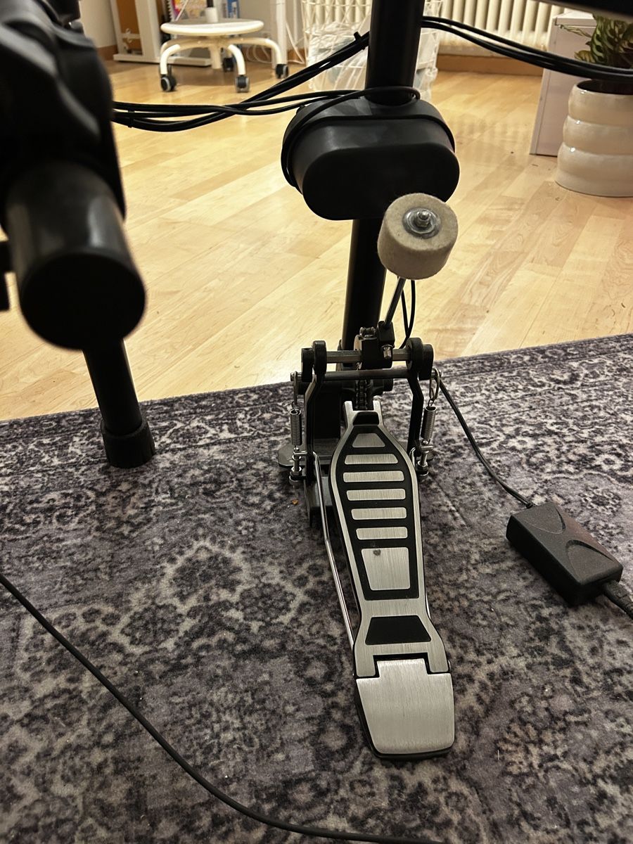 Roland Instruments de musique: Roland V-Drums TD1 – D'occasion à Zürich par lea_2h6k 7