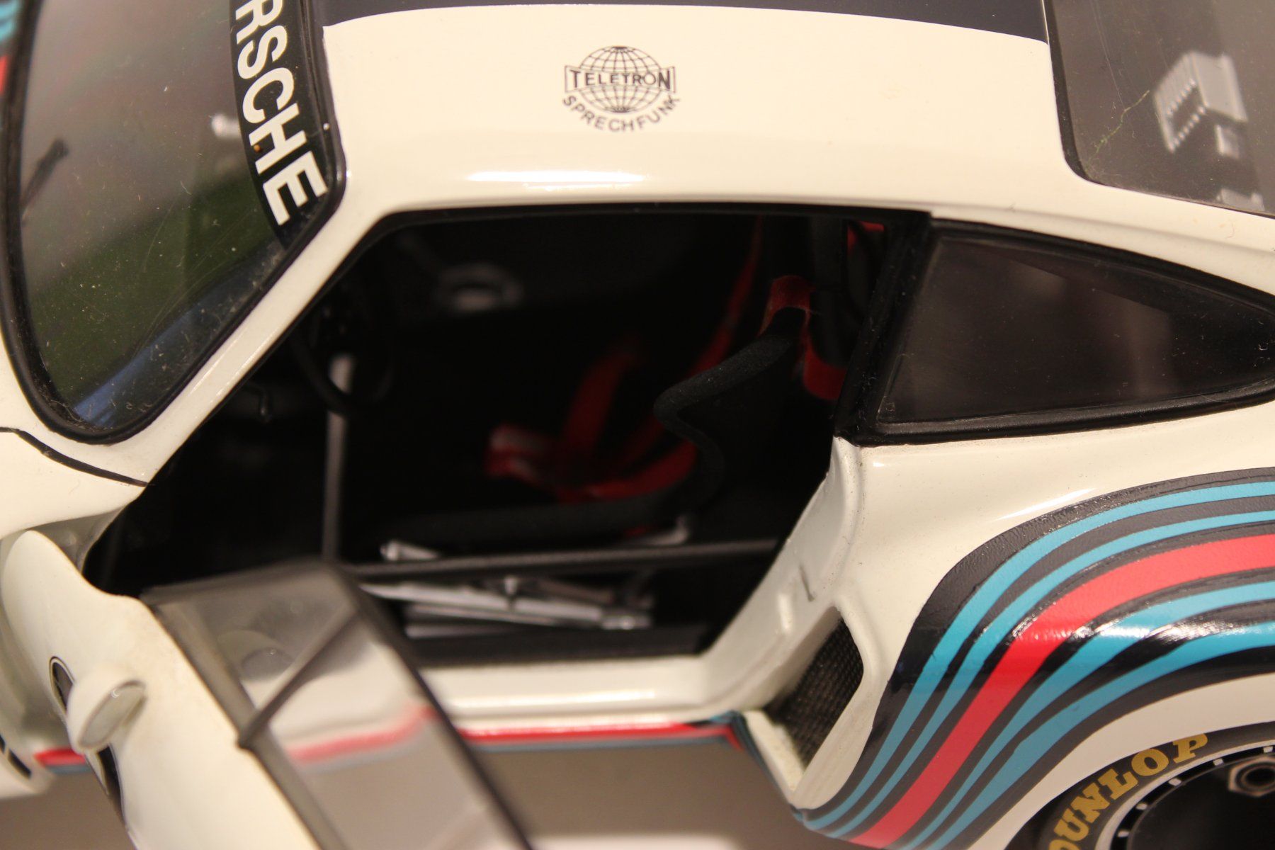 Exoto Modellini d'auto: EXOTO Porsche 935 Martini, 1 : 18 – Usato da Fehraltorf venduto da haefens 8