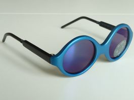 Kinder-Sonnenbrille klein aus Fachgeschäft Bügel verstellbar