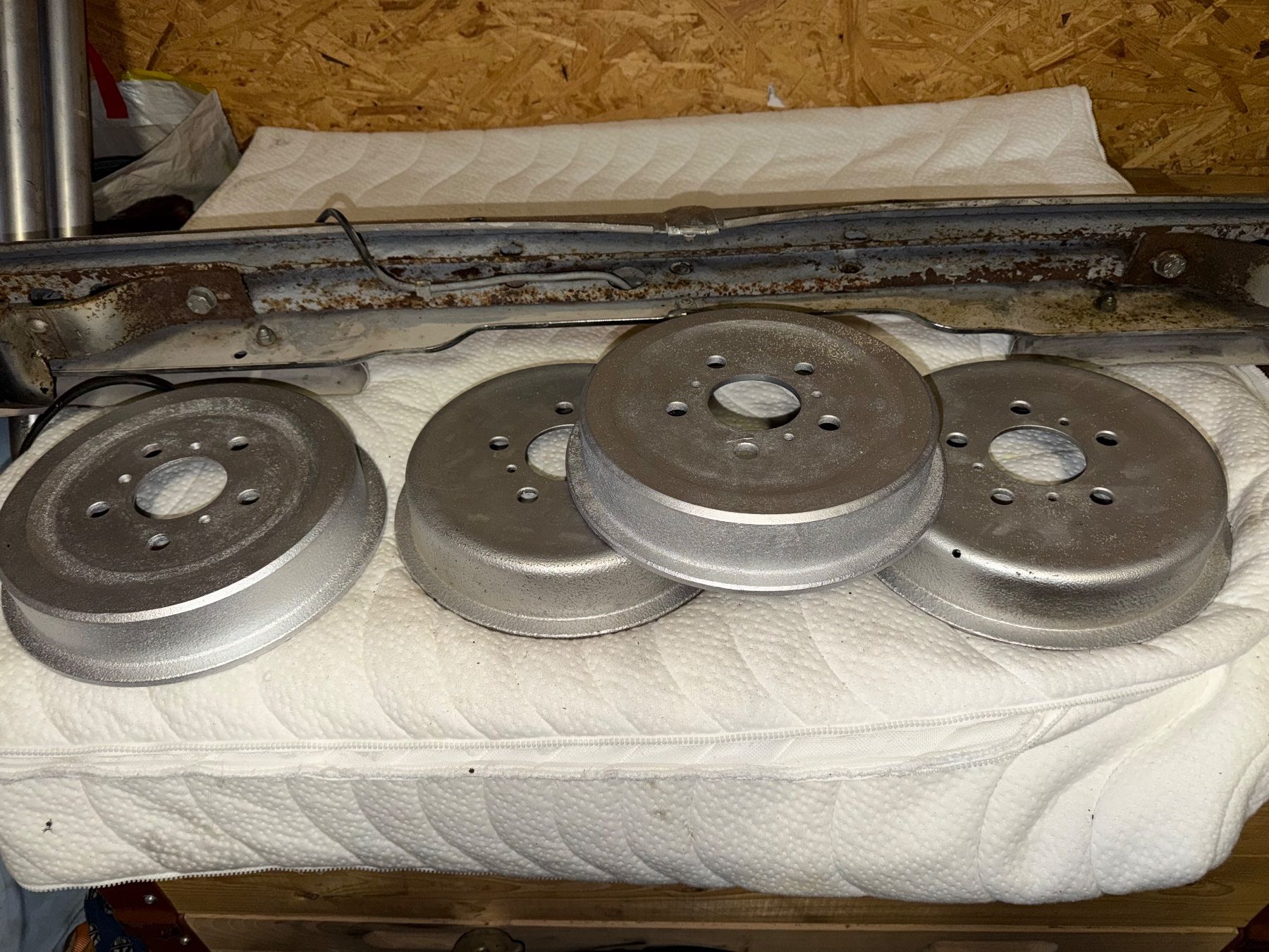 Mercedes-Benz Tutti pezzi di ricambio auto: Mercedes W136 Originale Bremsen, Oldtimer – Usato da Luzern venduto da Basa73