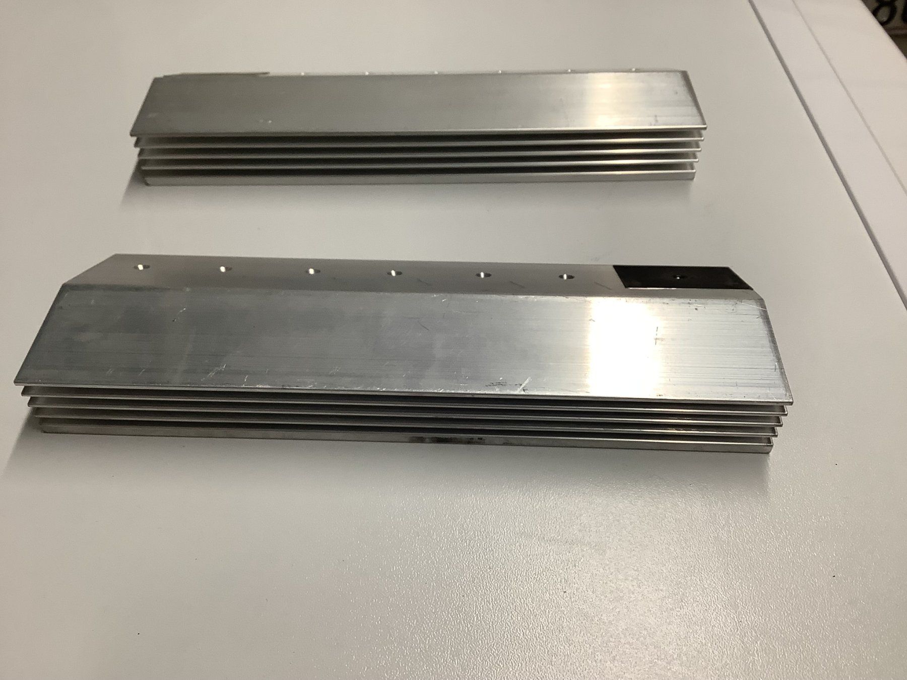 Componenti elettronici: KÜHLKÖRPER ALUMINIUM – Usato da Glarus venduto da Mdelphi 2
