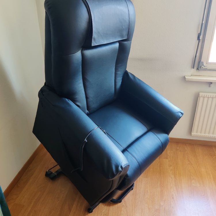 Sessel: Relax Sessel mit Aufstehfunktion, Leder, neuwertig! – Gebraucht aus Oberwil BL von Jaris68 3