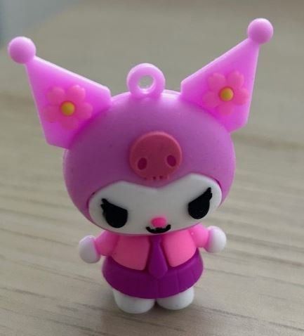 Ciondoli: Kuromi : 1 pendentif 3D silicone – Nuovo e nell'imballaggio originale da Lutry venduto da kylab7