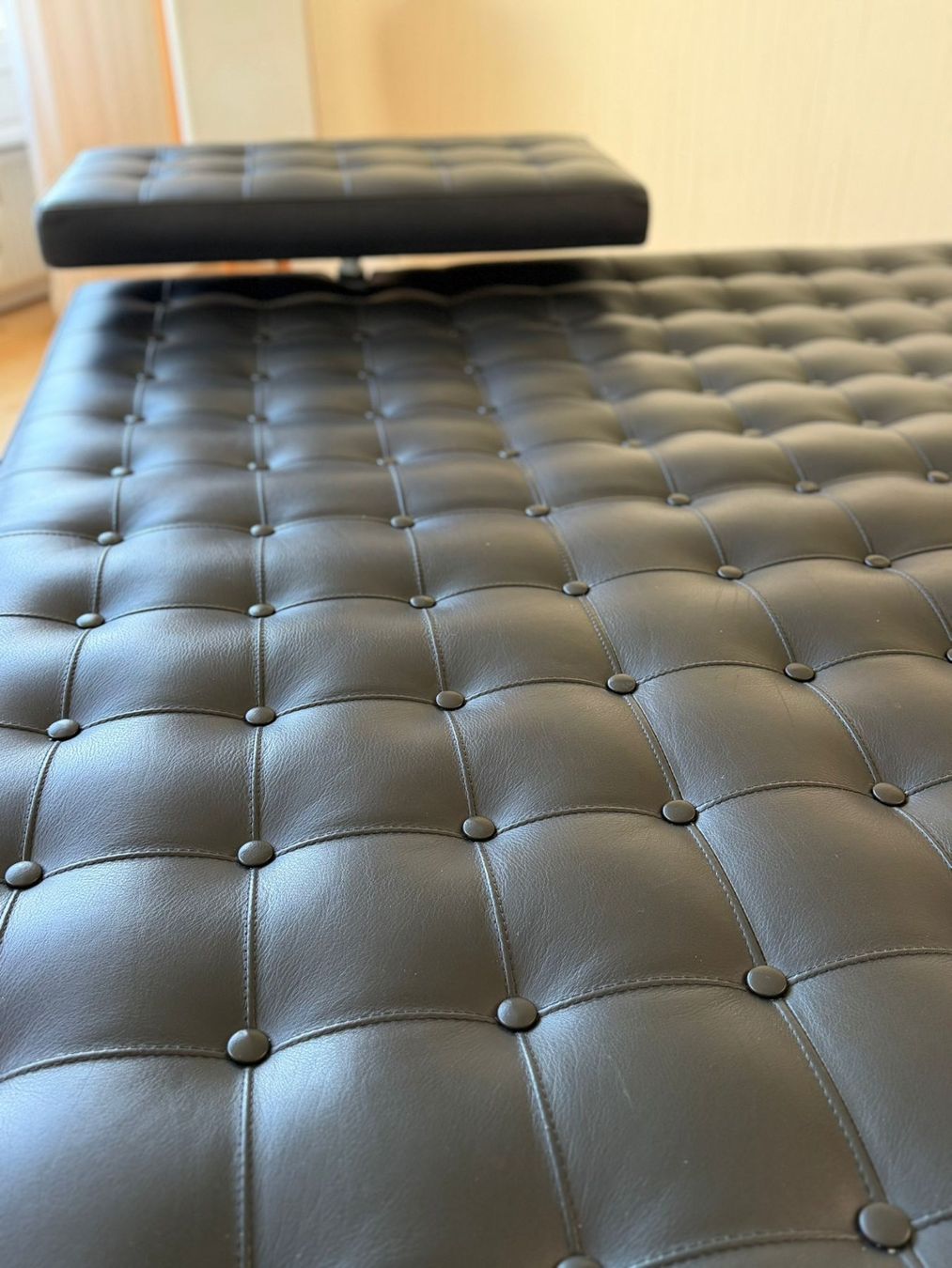 Cassina Sofas: Daybed Cassina Prive von Philippe Starck, 2007 – Gebraucht aus Baar von BeyelerA 4