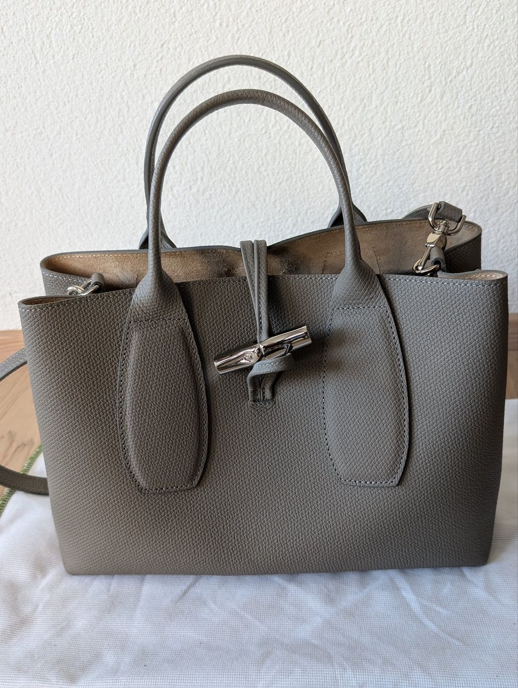 Longchamp Borse da donna: Wunderschöne Handtasche der Marke Longchamp – Usato da Altendorf venduto da pas_m6xn 4