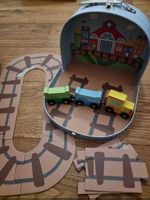Holz Eisenbahn Spielzeug im Koffer