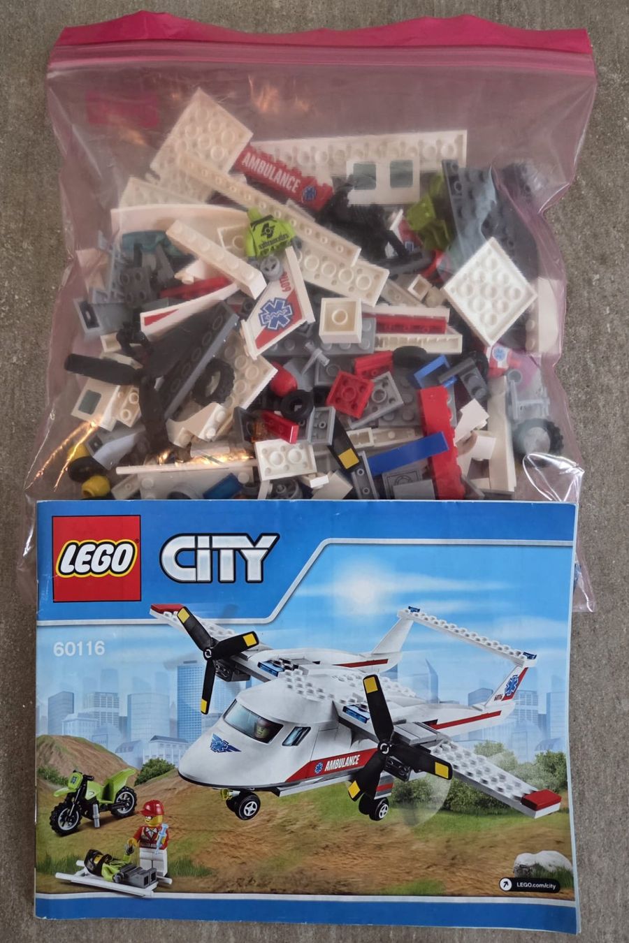 Lego Jouets: Rettungsflugzeug 60116 – D'occasion à Steinen par bra_9w8w 2