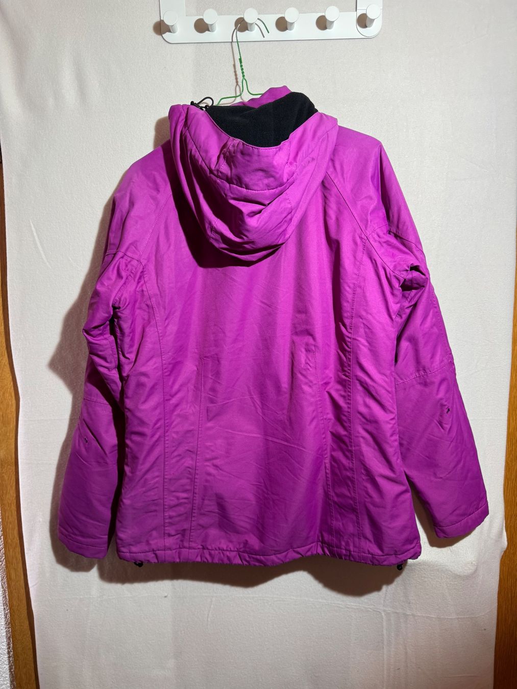 Jacken: Lila Outdoorjacke von Atrium – Gebraucht aus Grosswangen von second_hand_dress 4