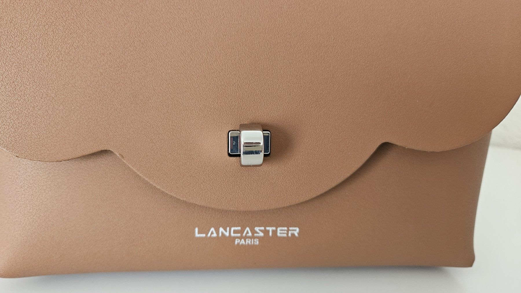 Borse da donna: Sac cuir Lancaster – Nuovo (secondo la descrizione) da Neyruz FR venduto da Sourimousse 1