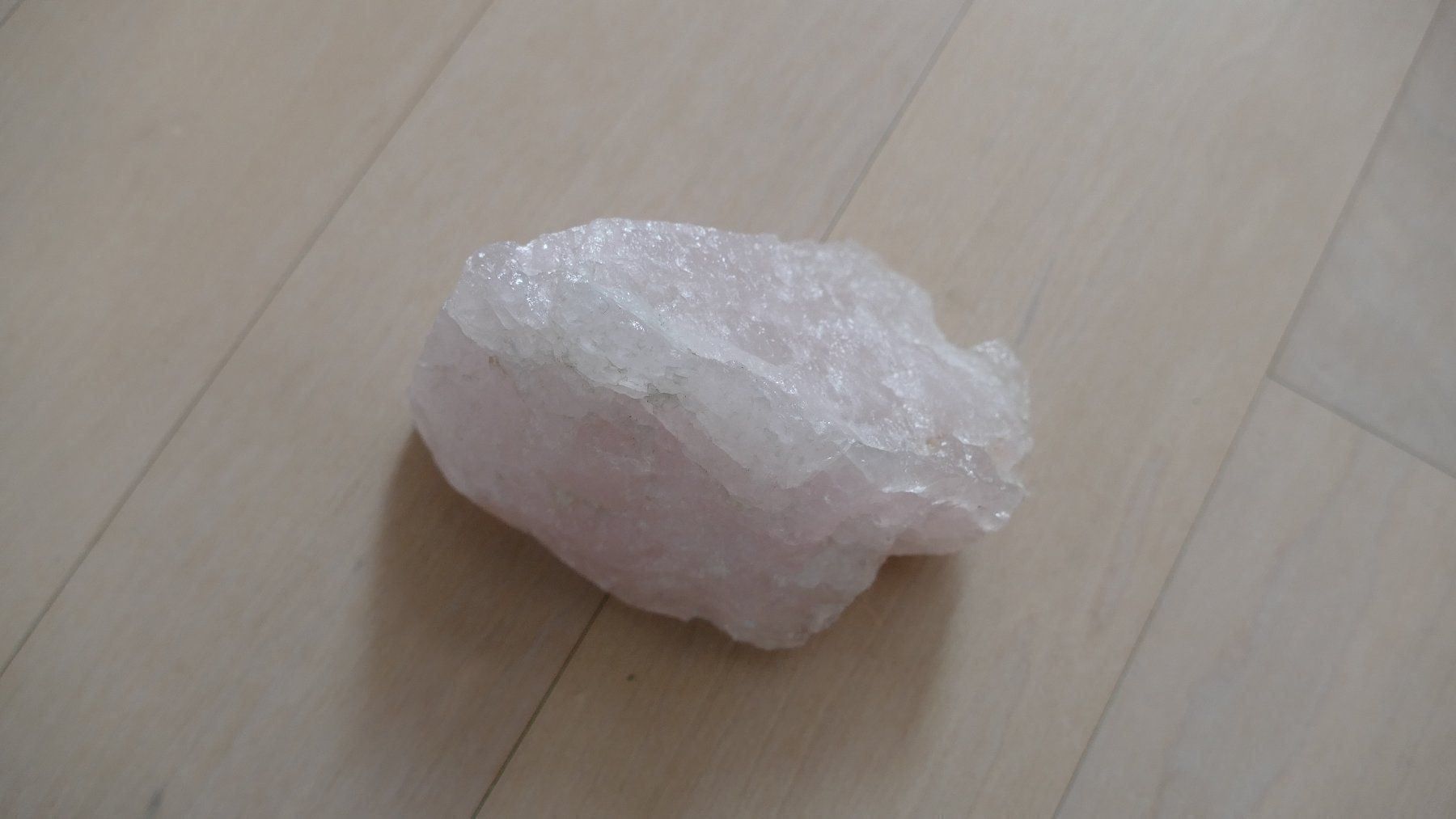 Minerali & Pietre curative: ROSENQUARZ – Usato da ESCHENBACH SG venduto da MAKULU04 2