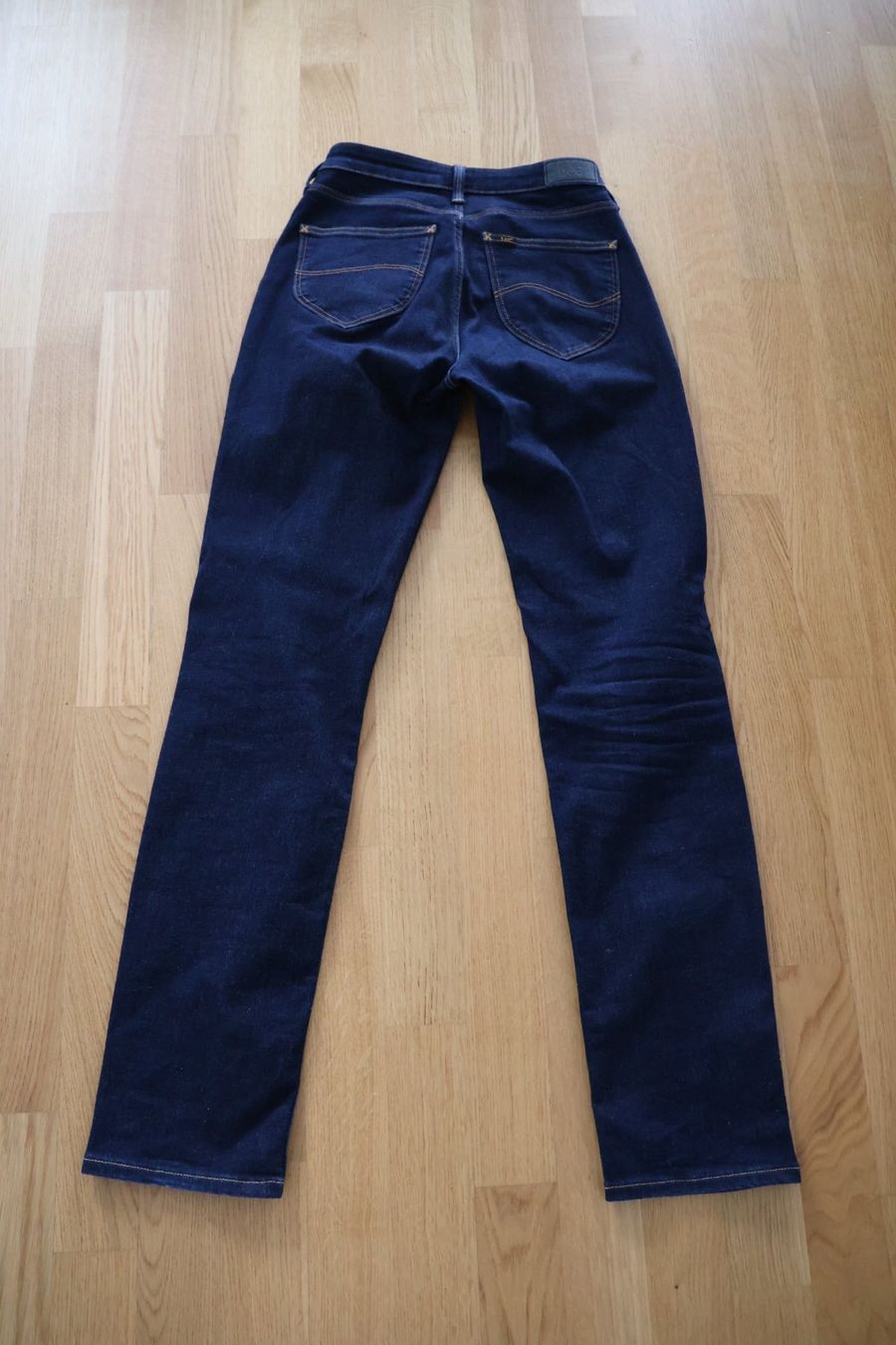 Lee Jeans: Lee Jeans Damen – Usato da Winterthur venduto da jul_6f2m 1