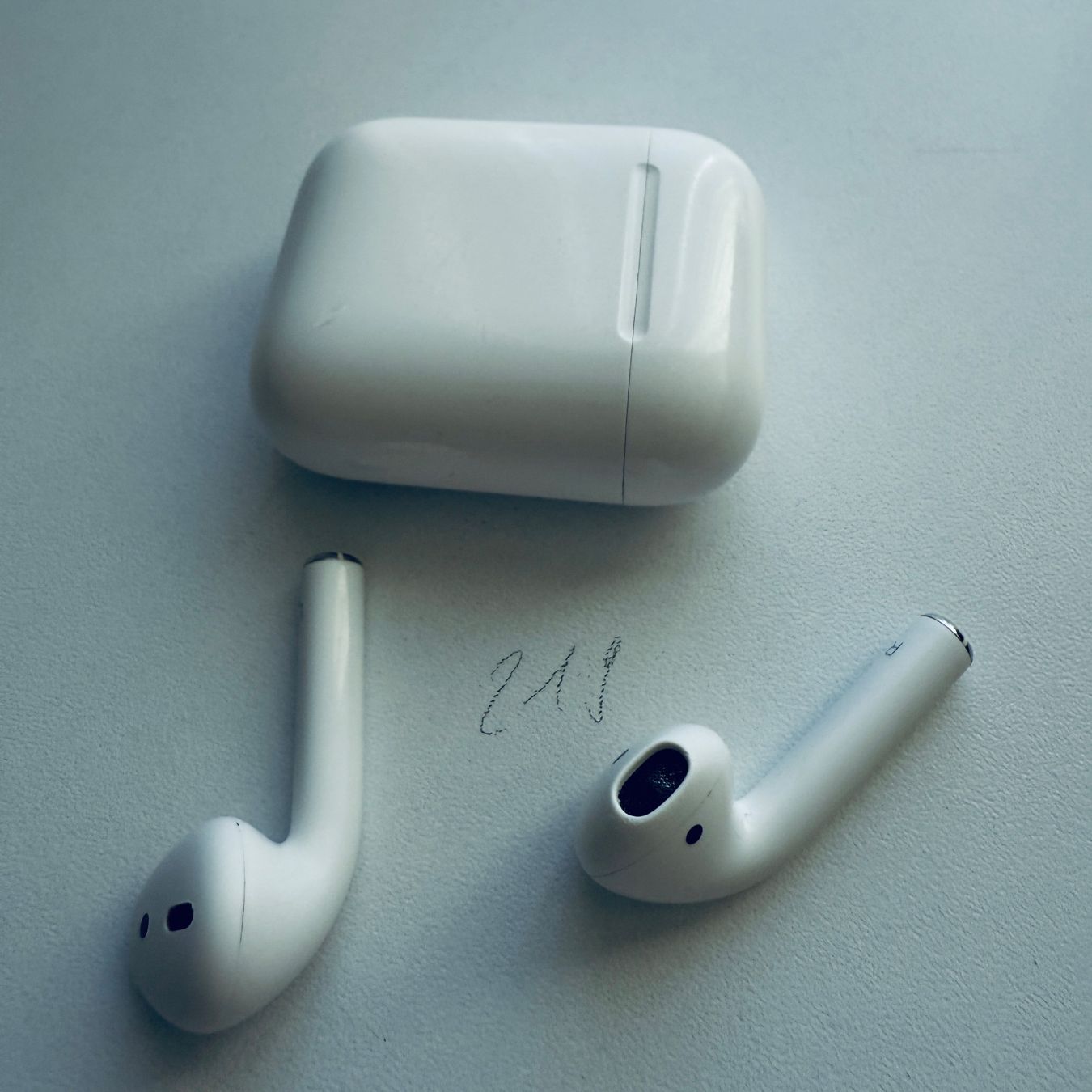 Apple Kopfhörer: Original Apple AirPods 2 Gen. Wireless Kopfhörer & Case – Gebraucht aus Basel von MY.AIRPODS.SHOP 6