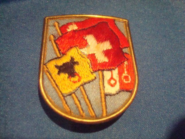Placchette & Badge: Abzeichen 1. August 1935 – Usato da Riehen venduto da Baerewaegli