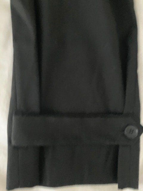 Pantaloni: Pantalon noir élégant, taille 34- Style impeccable! – Usato da Marin-Epagnier venduto da rchouchouu 2