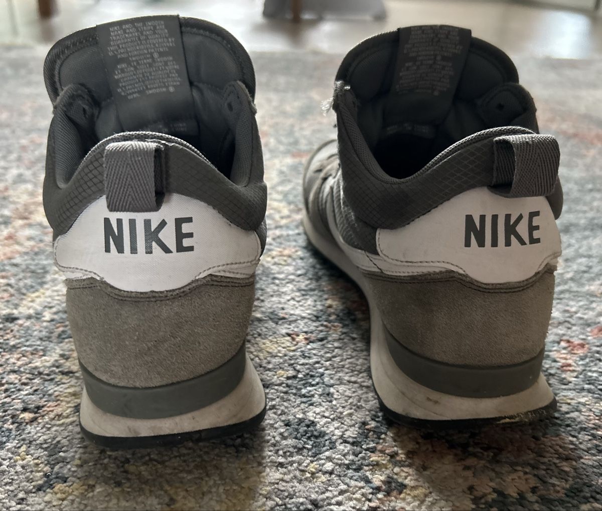 Nike Scarpe da uomo: Nike Schuh, graugrün – Usato da Zürich venduto da Facellas 2