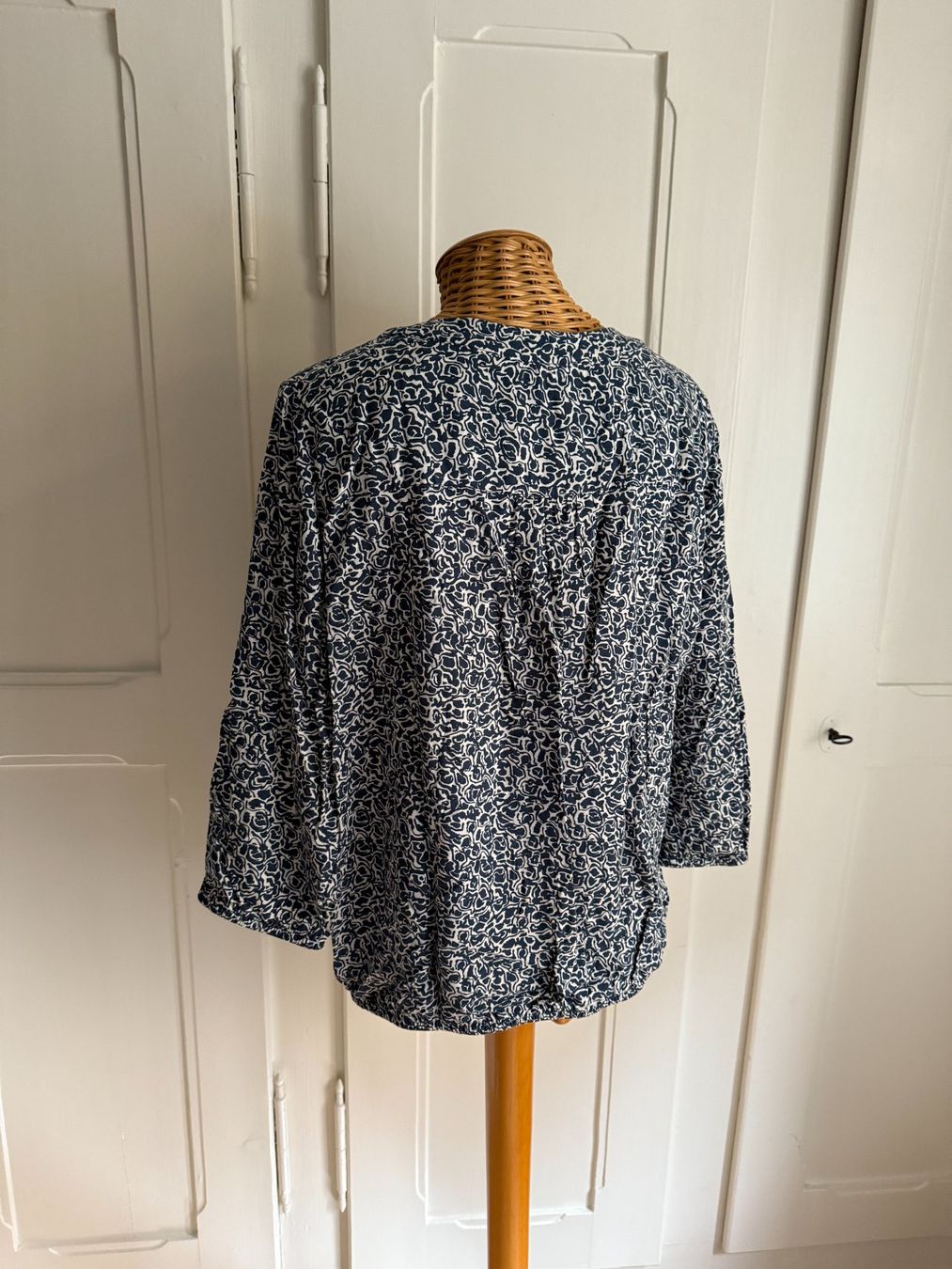 Tom Tailor Camicette: TOM TAILOR - Bluse blau-weiss gemustert 40 – Usato da Zürich venduto da Diazaio 2