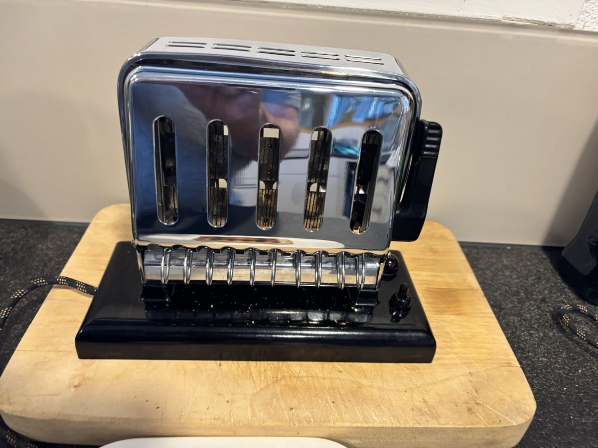 Jura Elettrodomestici da cucina: Toaster Jura – Usato da Oberdorf NW venduto da flufra 5