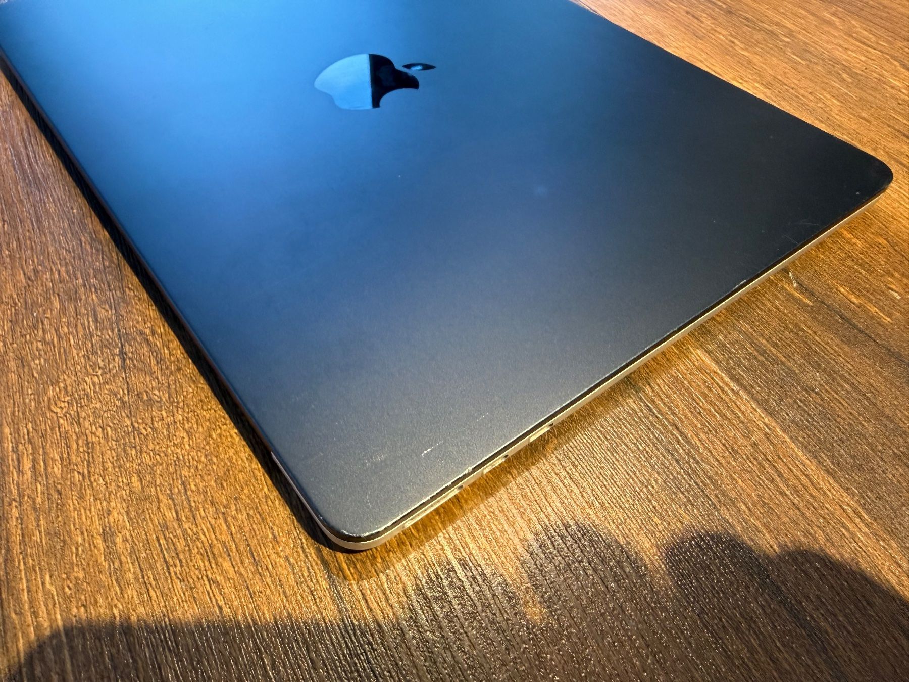 Apple Notebooks: MacBook Air 2022 M2 – Gebraucht aus Siebnen von icrservicesolutions 4