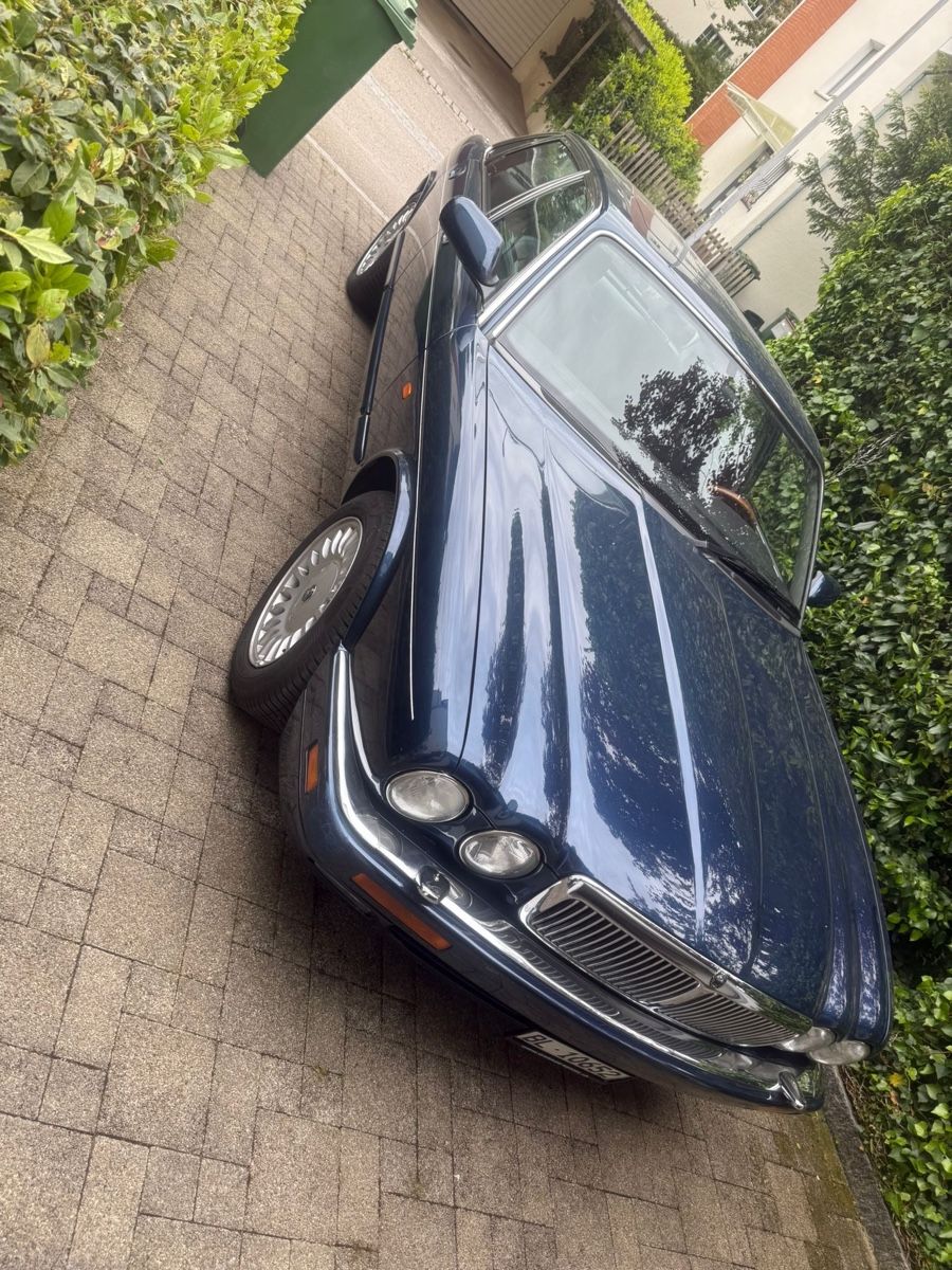Jaguar Automobili: Jaguar Sovereign 4.0 (1995) – Usato da Lausen venduto da man_7yld 1