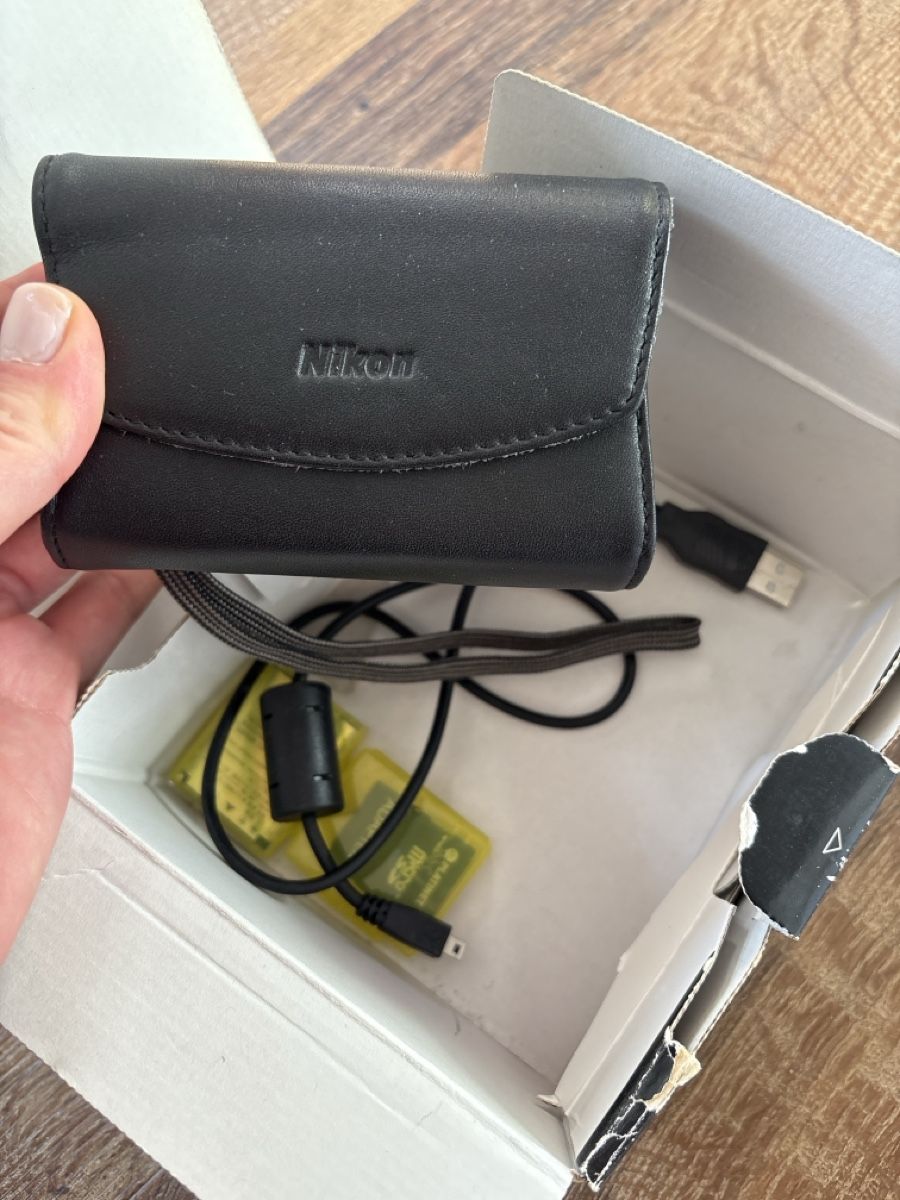 Nikon Fotocamera: Nikon Coolpix S2800 Kamera – Usato da Bern venduto da LoveVintageY2K 1