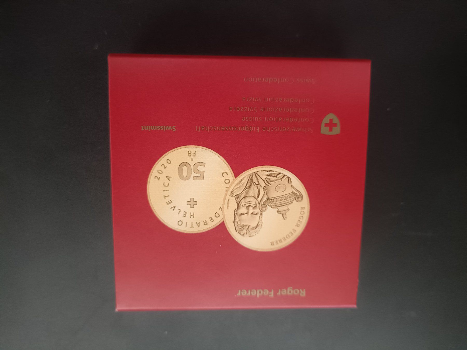 Tutti le monete: 50 CHF Gold Roger Federer mit Signatur – Nuovo e nell'imballaggio originale da Escholzmatt venduto da Lagano 2