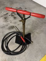 Einerspritze / Handpumpe mit Schlauch und Lanze