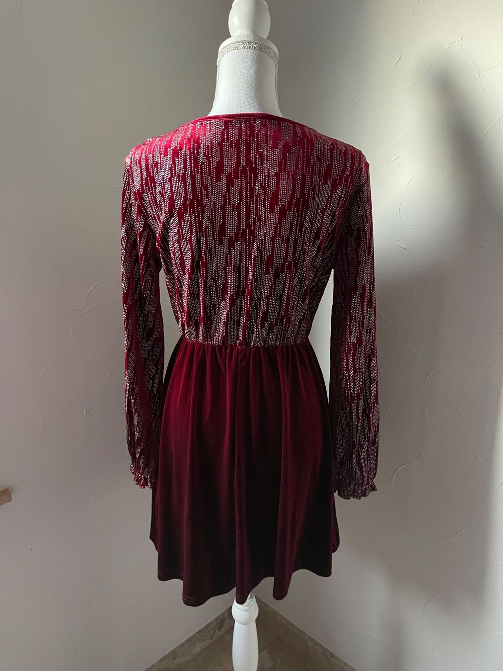 Shein Vestiti: Samtkleid V-Aussnitt mit Glitzer S – Nuovo (secondo la descrizione) da Dietikon venduto da Nieselchen 2