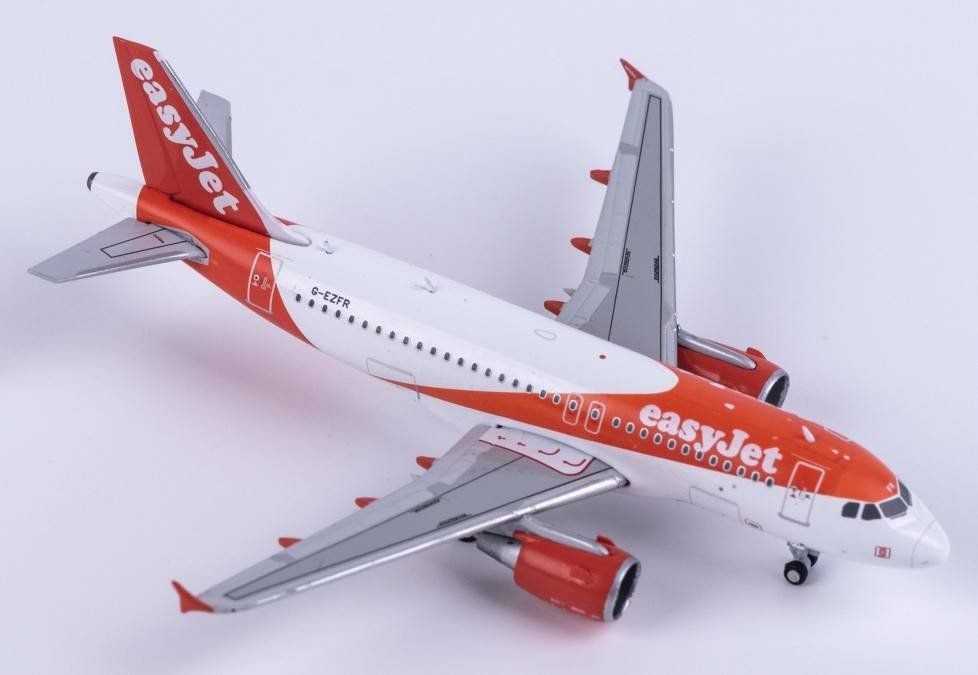 Easyjet Kits de montage: A319 EasyJet – Neuf avec emballage d'origine à Morges par iljamuromez 1