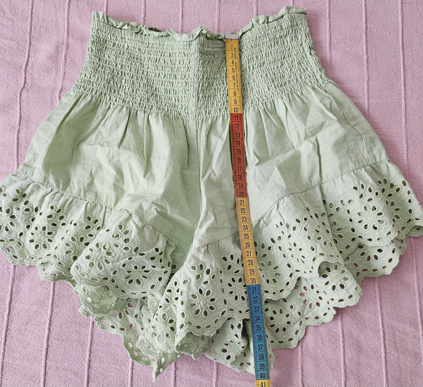 Bershka Pantaloni: Bershka Shorts – Usato da Steinmaur venduto da Kiki_m240 2