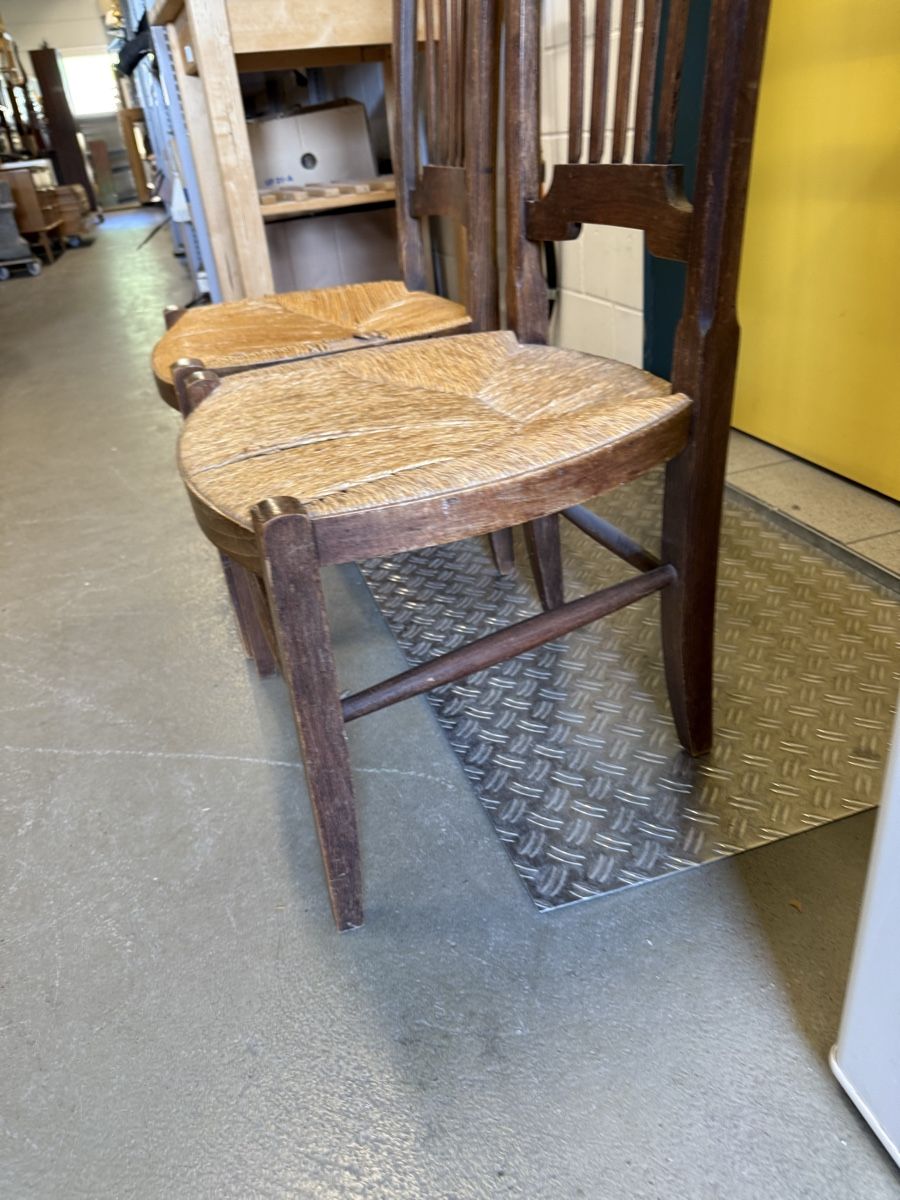 Sedie: Rustikale Stühle, 2 Stk. mit Strohsitzen, Vintage Look! – Usato da Strengelbach venduto da RaenAntikDesign 3