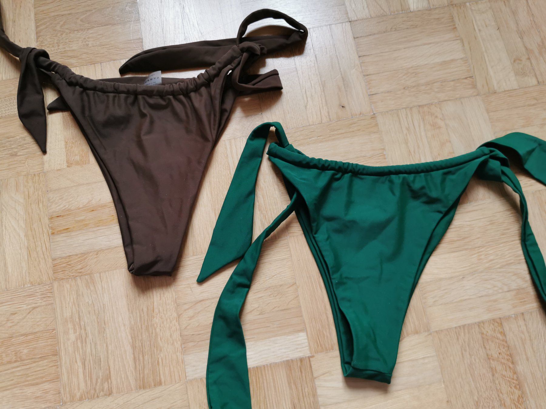Costumi da bagno & Bikini: 2 x Bikinihose Aqua Tropic Gr. S – Usato da Stäfa venduto da flamingo_17 6