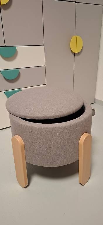 Ikea Sgabelli: Pouf – Usato da Corin-de-la-Crête venduto da Ejoeli 1