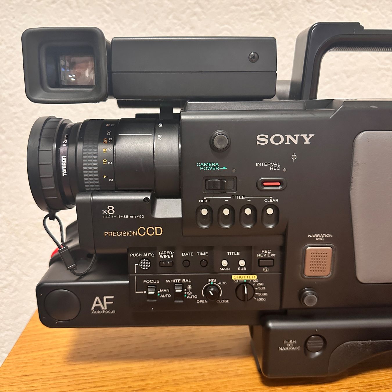 Sony Videocamere: Sony CCD-V200E Video8 Pro Camcorder – Usato da affoltern am albis venduto da bakee 1