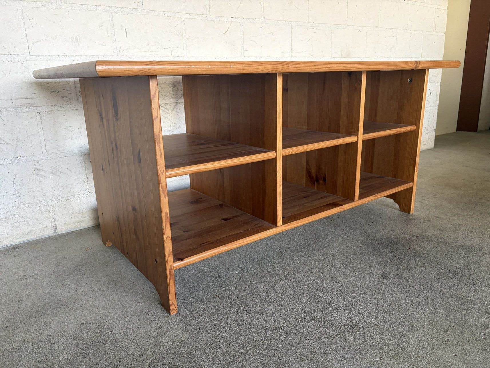 Tables: Couch Sofa Salon Tisch braun mit sechs Fächern – D'occasion à Triengen par charlie910 3