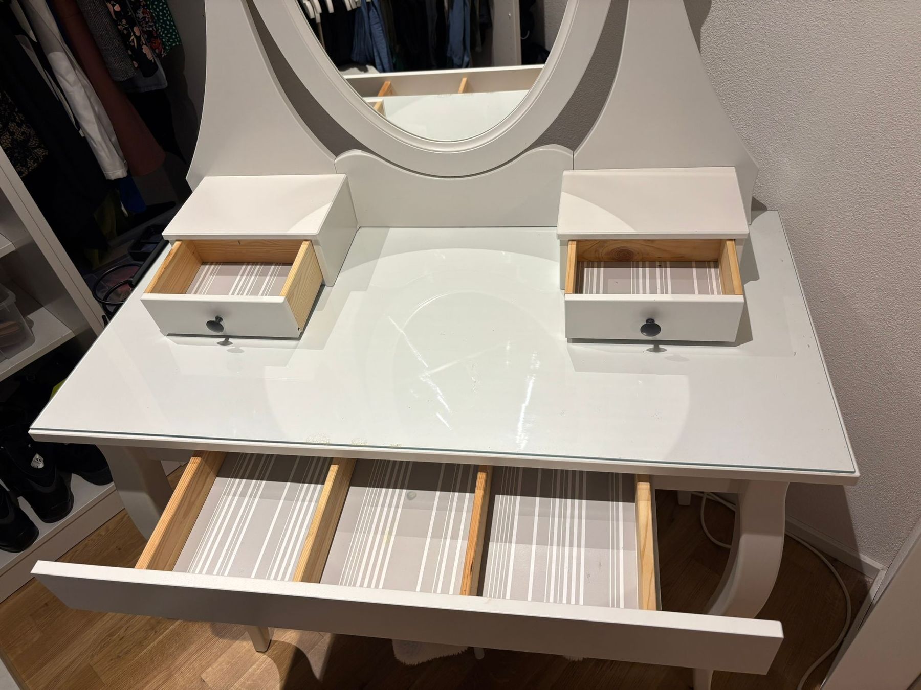 Ikea Tavoli da trucco: Schminktisch – Usato da Wetzikon ZH venduto da gkmb23 1