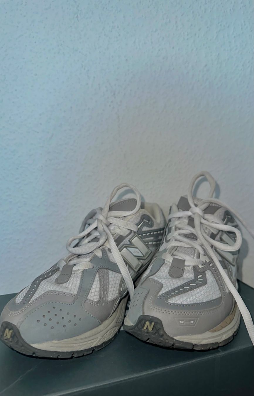 New Balance Scarpe da donna: New Balance Sneaker U 1906 – Usato da Uetikon am See venduto da jael_87 3