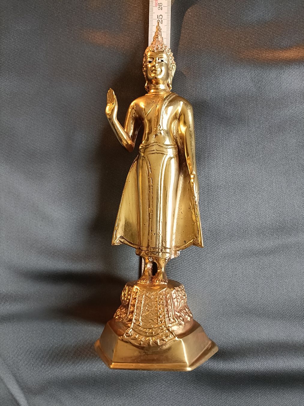 Figuren: 7 Goldene Buddha Figuren Thai – Gebraucht aus luzern von Kurtibusbus 6