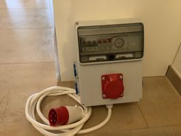 Stromverteiler mit Zeitschaltuhr