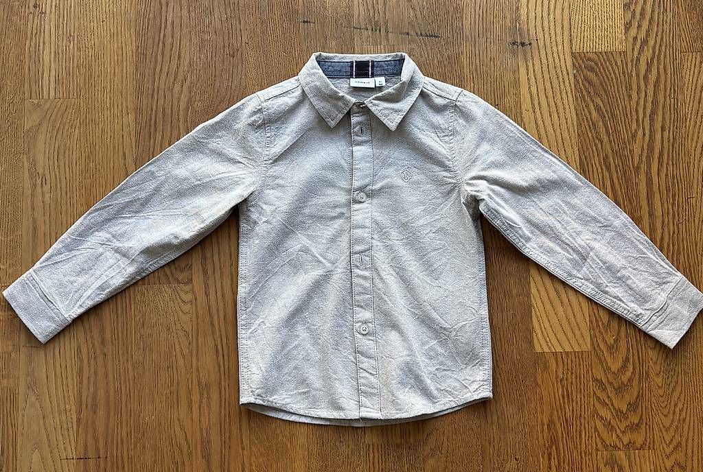 Chemises, T-shirts & Polos: Hemd Gr. 104, Name it – D'occasion à Ottenbach par BOL