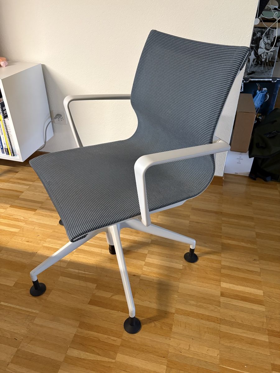Vitra Sedie: Vitra Physix Studio – Usato da Sarnen venduto da phlaps